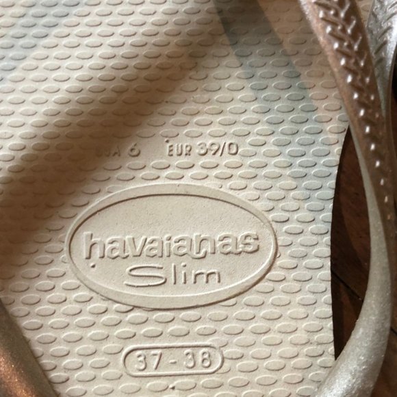 Havaianas Slim Flip FLops with Jewel Medallion - Picture 4 of 8
